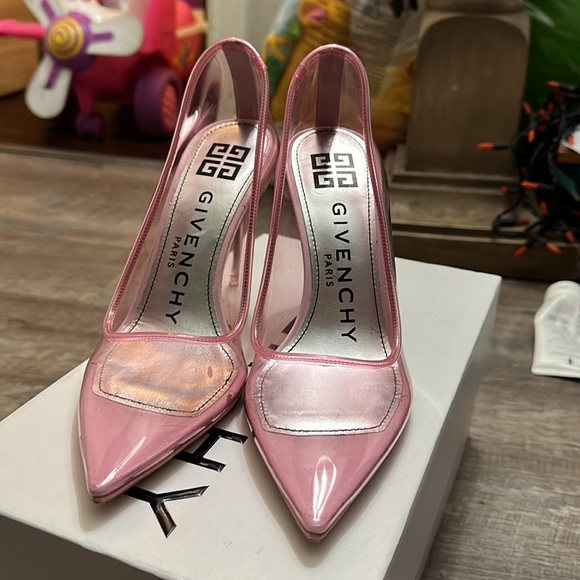 Givenchy heels only worn once - Picture 4 of 8